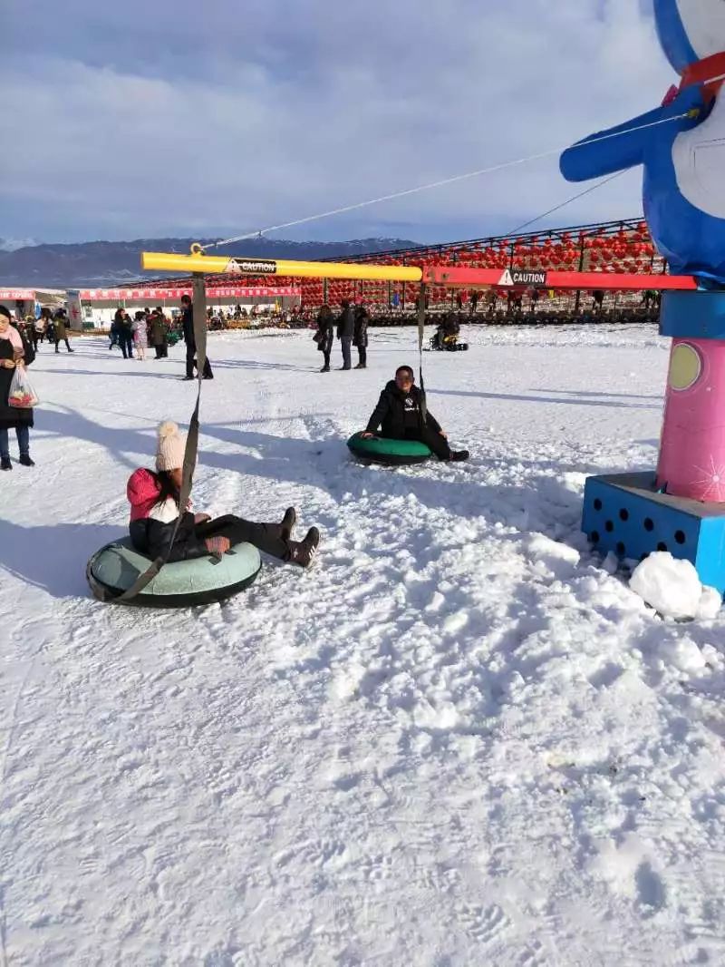 那拉提国际滑雪场—冰雪亲子大联盟免费玩啦!