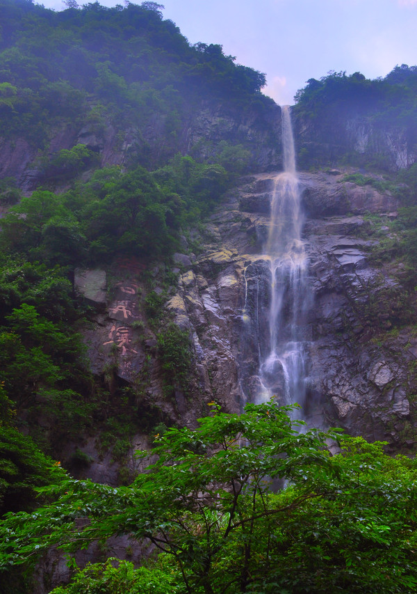 韶山嫦娥奔月山峰图片