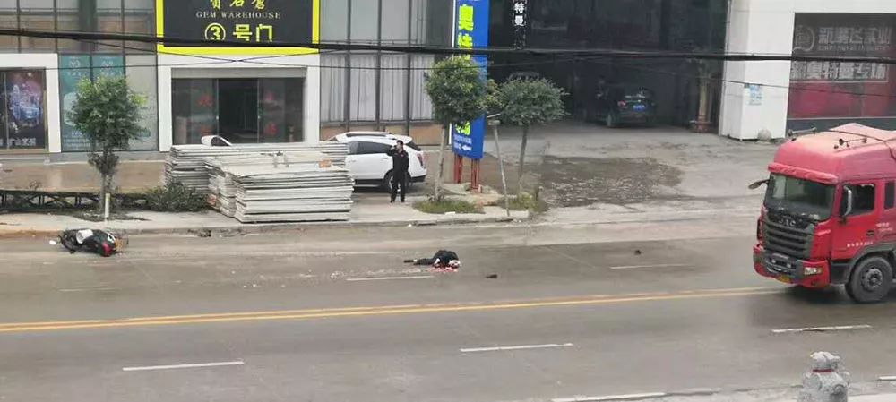 泉州发生车祸当场死亡图片