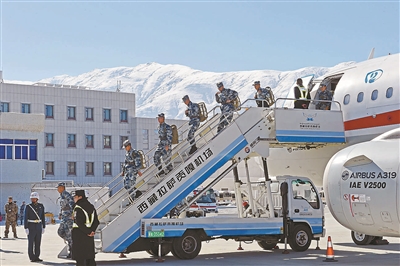 拉萨贡嘎机场空军图片