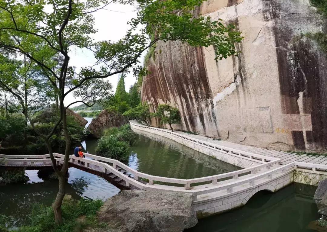 特價活動縉雲仙都5大景區串聯一日遊報名就送價值68元的年貨大禮包