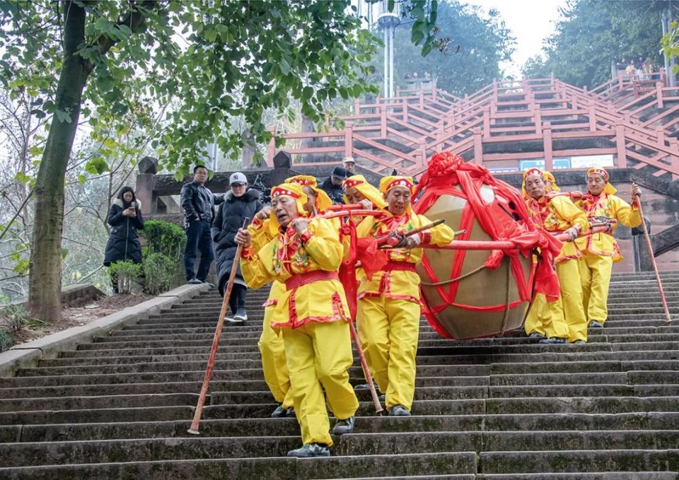 天仁公園與抬工號子皆是仁壽情懷,縈繞於遊子心間難以忘懷.