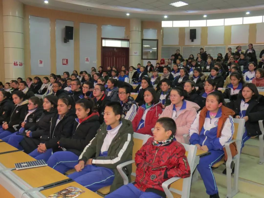 奎屯市第十中学与徐州市第三十学同步启动 