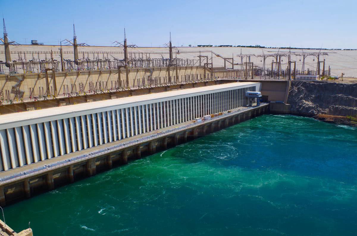 历史上的今天埃及阿斯旺大坝开工:建造它可能就是个大错误