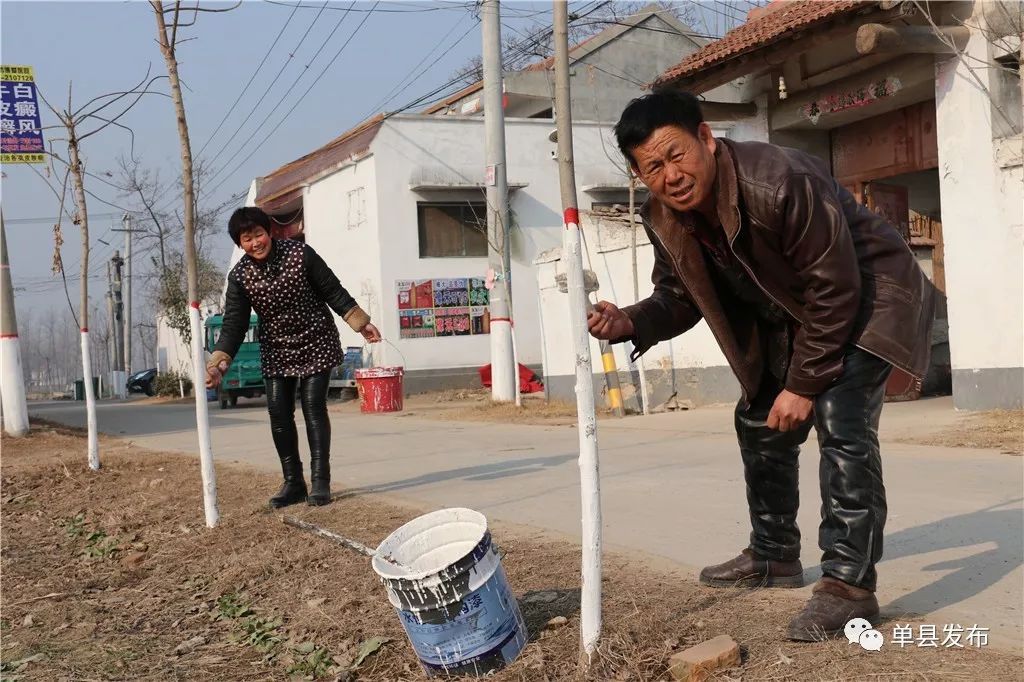 1月8日,阳光明媚,单县龙王庙镇刘土城村,来自单县高老家乡张武楼村的