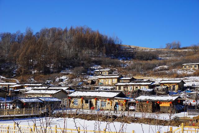 300年历史的东北小山村,吃饭先上炕,看看炕上都吃些什么?