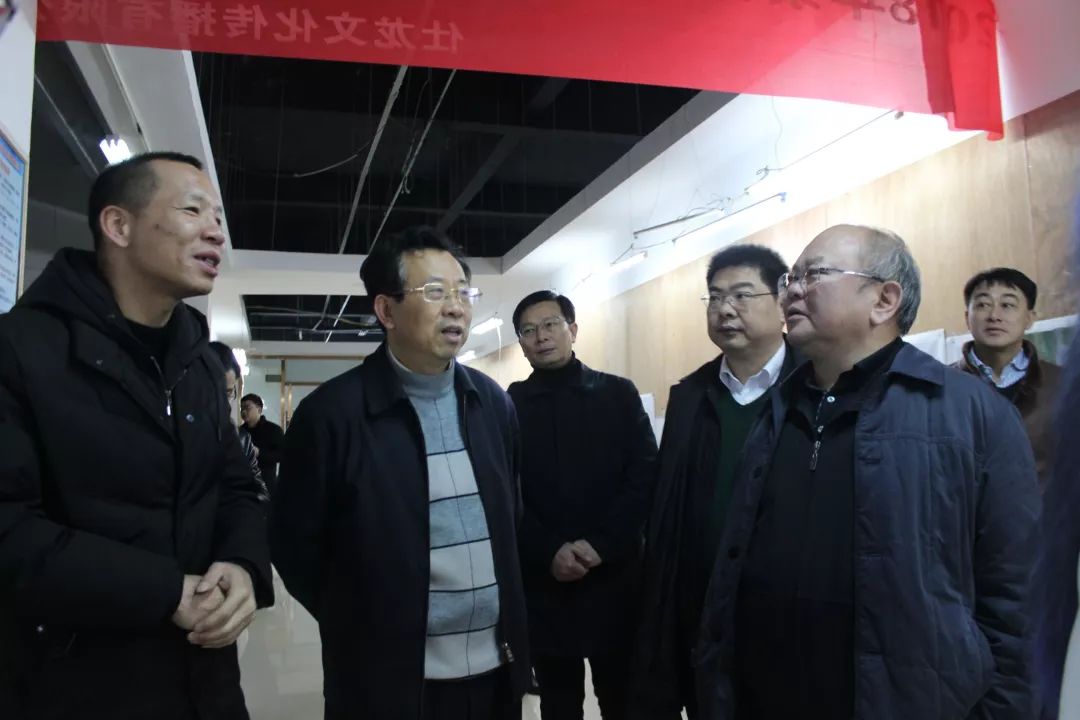 江西省委宣传部常务副部长郭建晖莅临黎川油画创意产业园参观调研