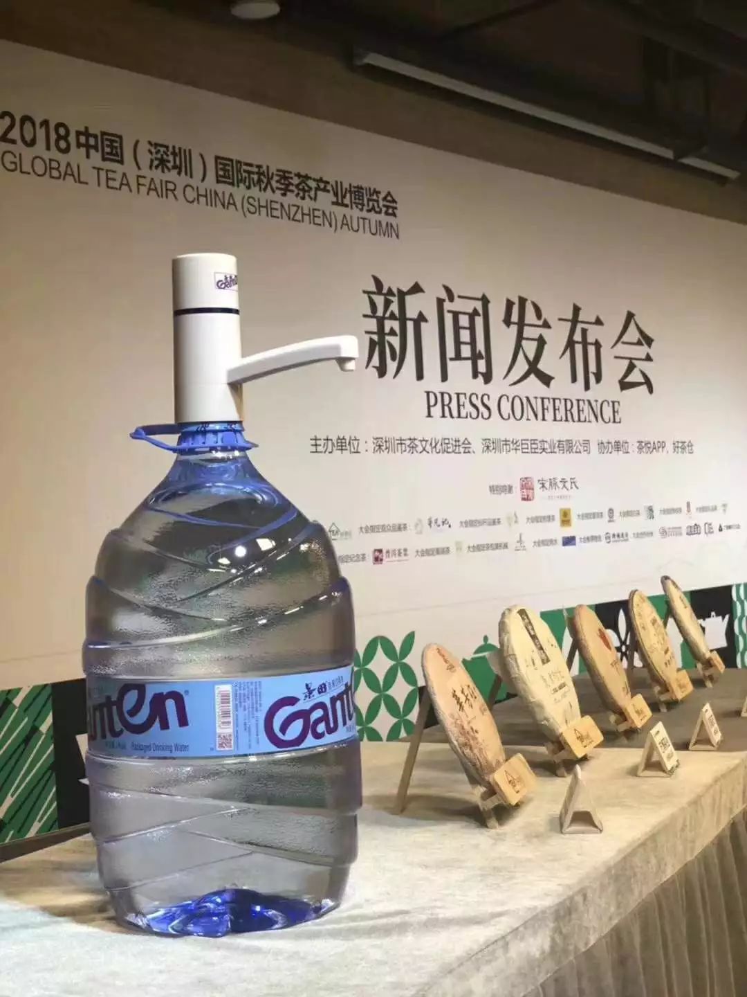 百歲山躋身瓶裝水行業前三靠的不止是廣告