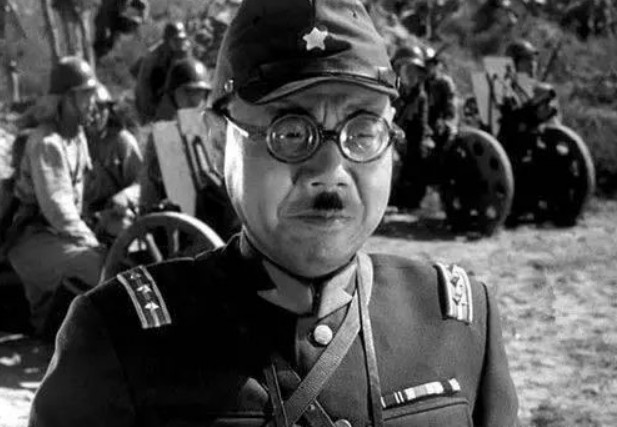 日本鬼子留小胡子真的是崇拜希特勒吗?两者之间没有多大关系!