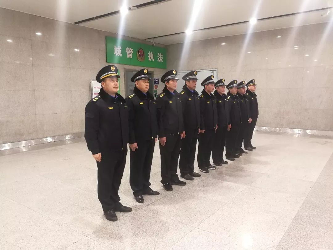 北京城管协管员制服图片