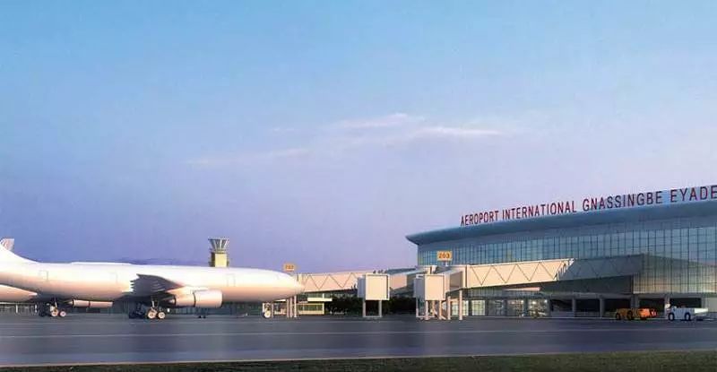 机场(lomé╟tokoin airport),简称为洛美机场,是位于多哥共和国首都