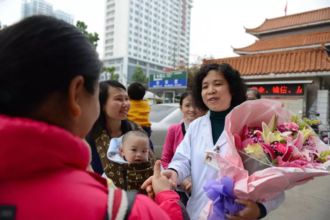 陈文英医生图片