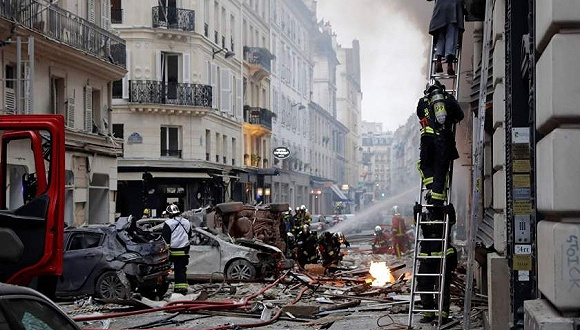 法国巴黎市中心爆炸非恐怖袭击 20人受伤3名消防员重伤!