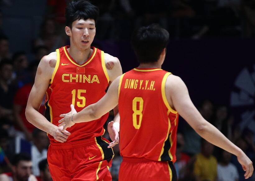 姚明:你本赛季不能打cba 球迷:全村希望,老实回nba吧_周琦