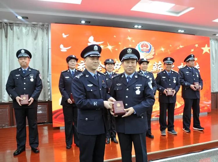 【警事】蒙阴县公安局举行民警荣誉退休仪式暨新警入警宣誓仪式