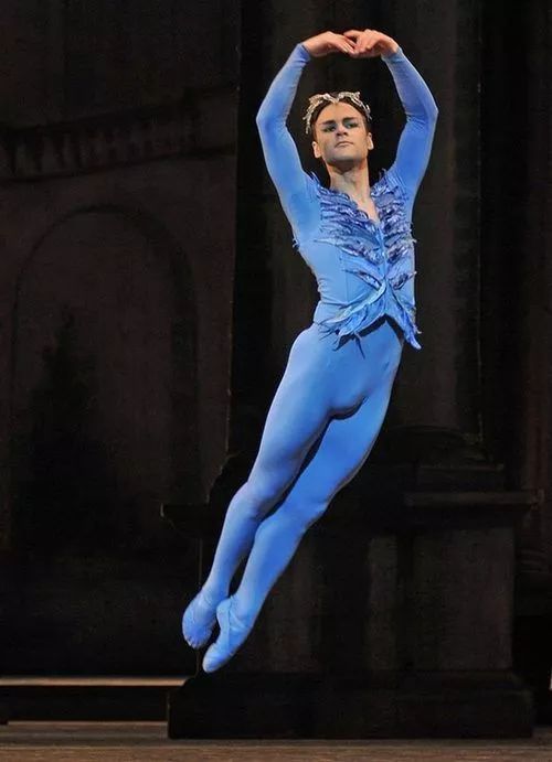 芭蕾男孩王子豪图片