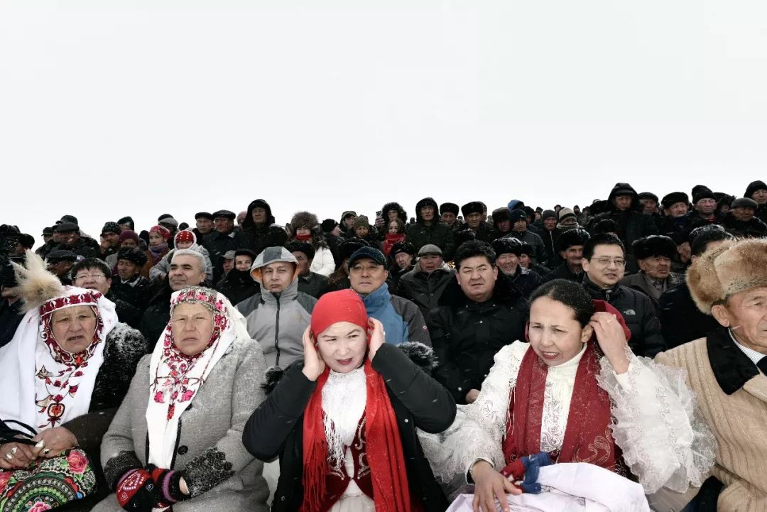 伊寧縣天鵝之戀冰雪文化旅遊節阿烏利亞鄉馬背風情冬季民俗傳統文化