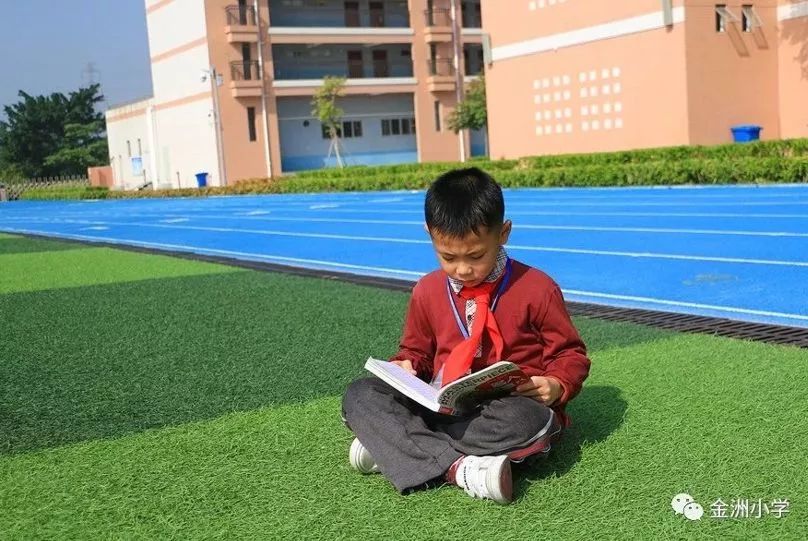 刻苦学习的郑浩铭