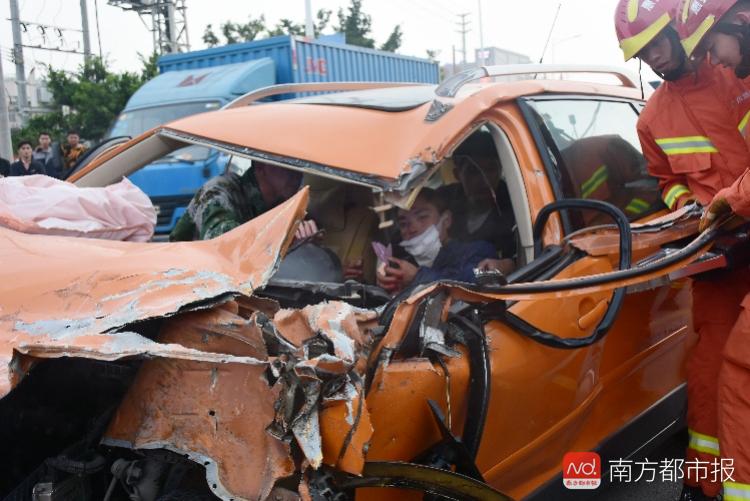 接到报警后,惠阳消防一中队迅速出动1辆消防车6名指战员赶赴事故现场.