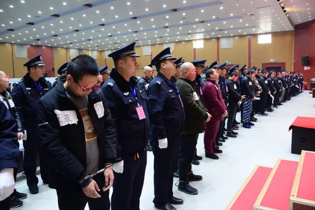 林州:37人涉黑案一审宣判  主犯获刑18年