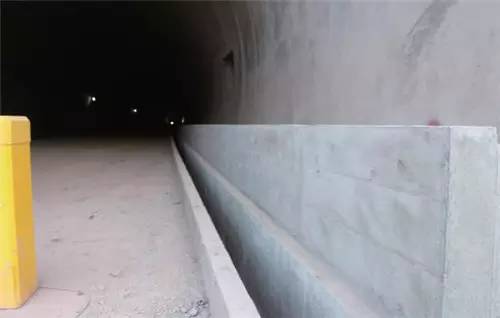 隧道中央排水沟图片图片
