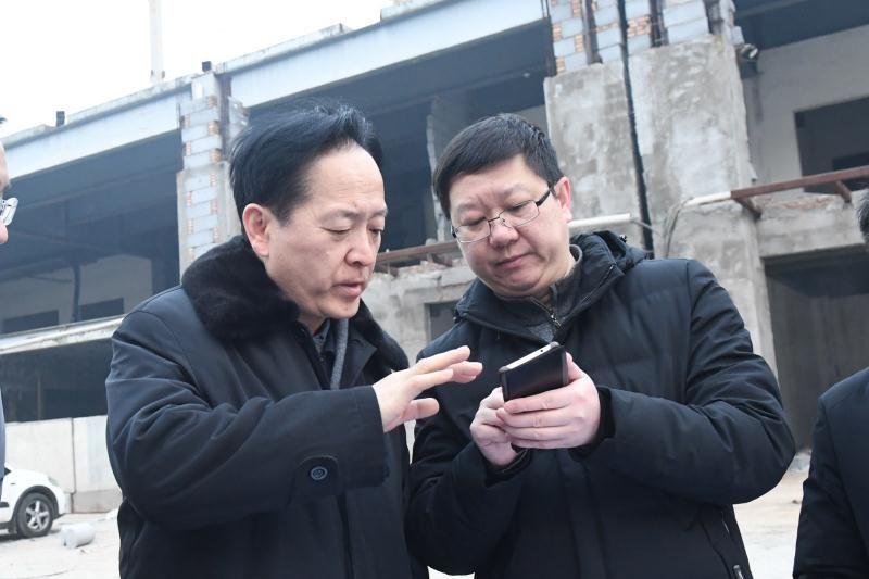 1月13日,区委书记赵小林来到长延堡街道潘家庄农贸市场项目现场,实地