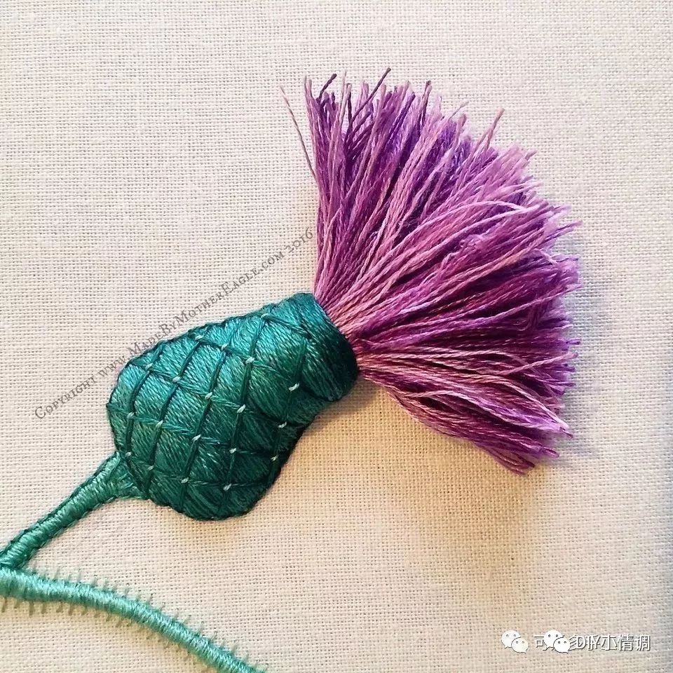 刺繡掐一根銅絲放在繡布上一針一線穿插出的藝術附教程哦