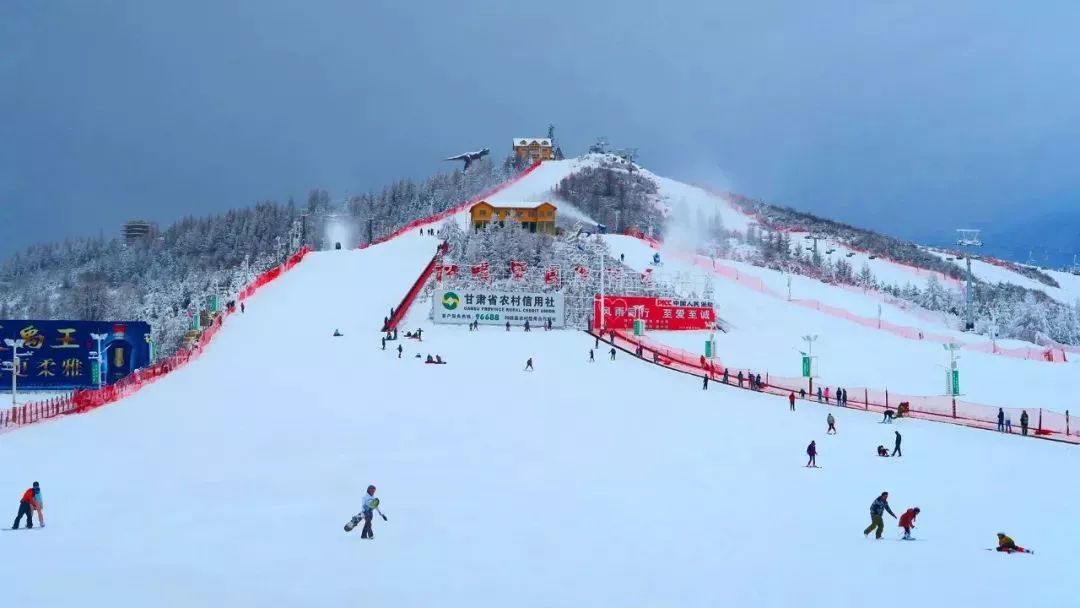 2019年世界雪日暨国际儿童滑雪节将于1月20日在松鸣岩国际滑雪场盛大