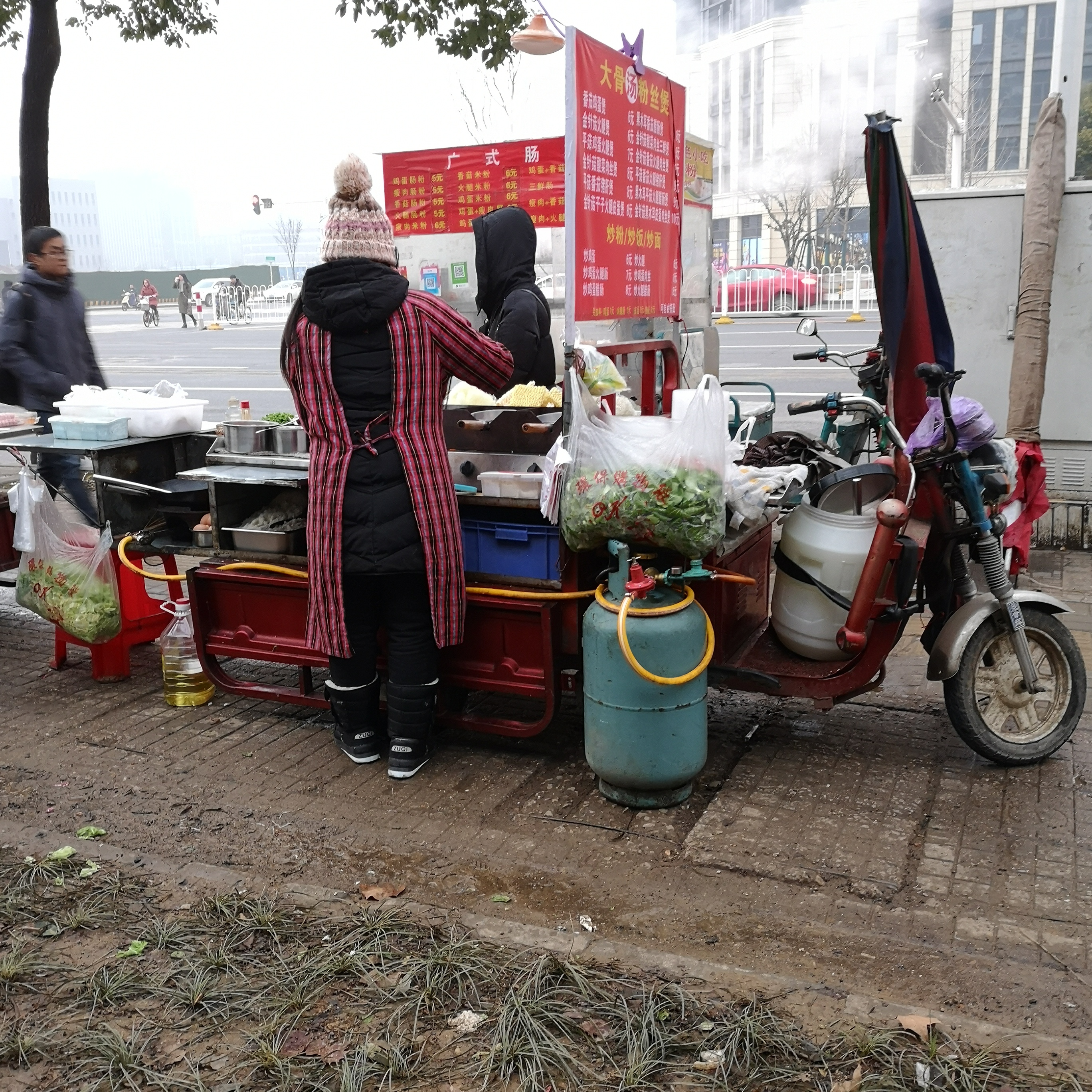 大街上小摊贩图片图片