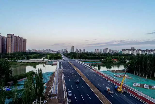 銀川寶湖路跨典農河大橋正式通車閱海湖隧道是寧夏第一條穿越湖底的