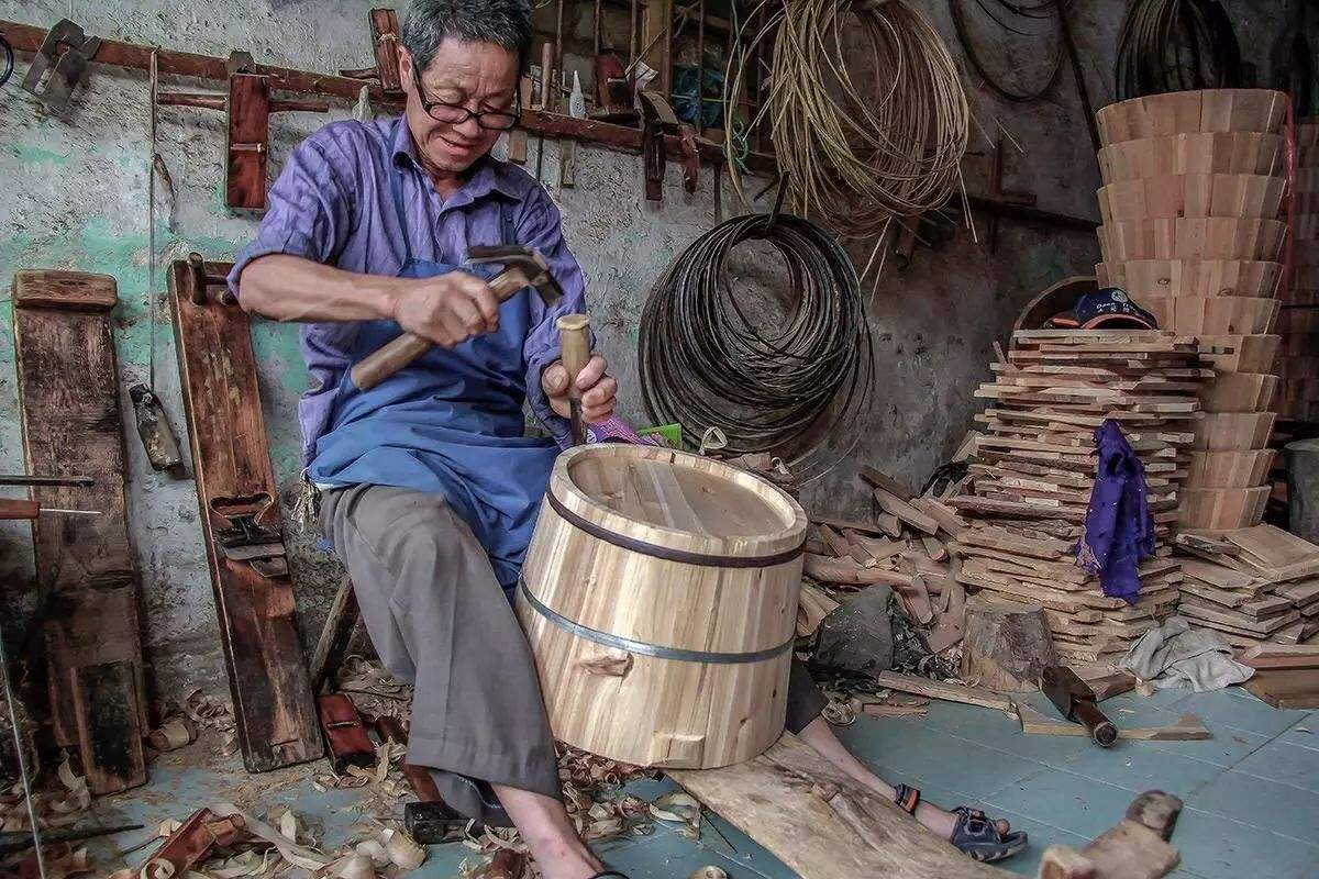 原创盘点正在失传的传统手艺蓑衣匠箍桶匠篾匠上榜