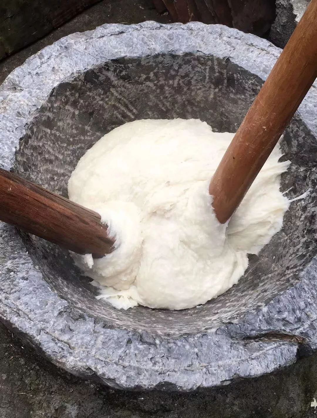 在外地的灌阳人你屋妈妈喊你回来打糍粑了