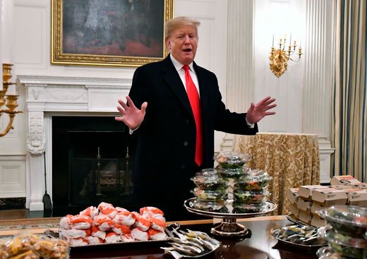 政府關門白宮沒廚師 特朗普自掏腰包請客人吃漢堡 國際 第1張