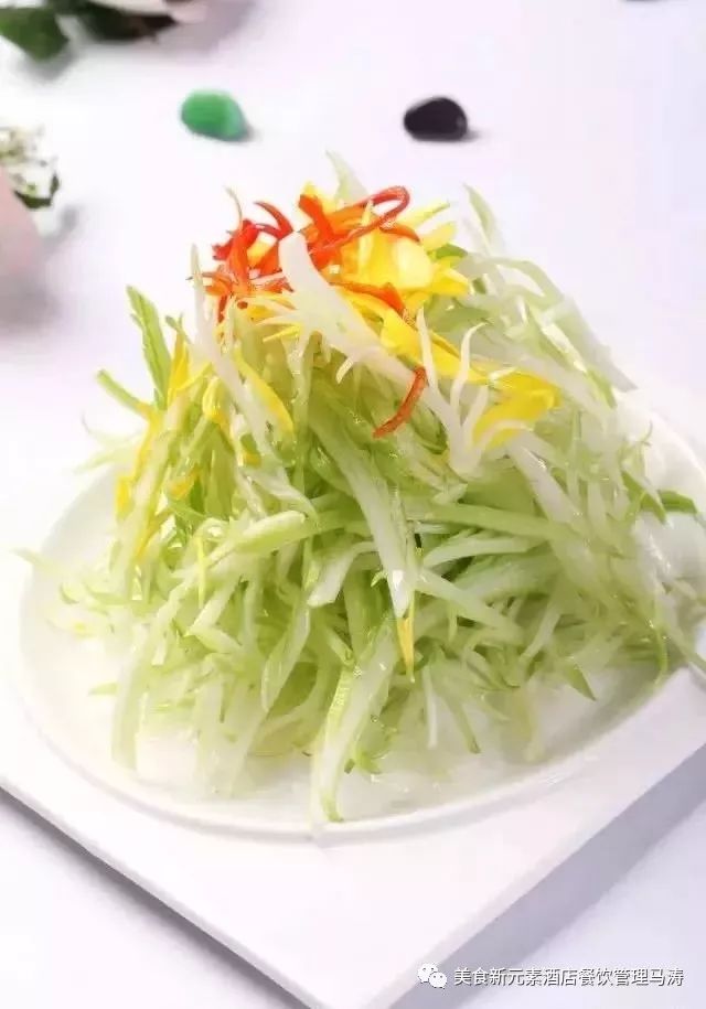 菊花西芹酒香醉枣酒鬼牛肉九九酱板鸭荆芥拌黄瓜京味酥海带京葱牛腱