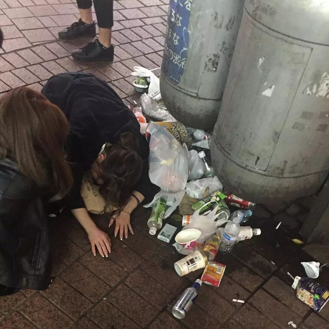 喝醉酒的图片女孩图片