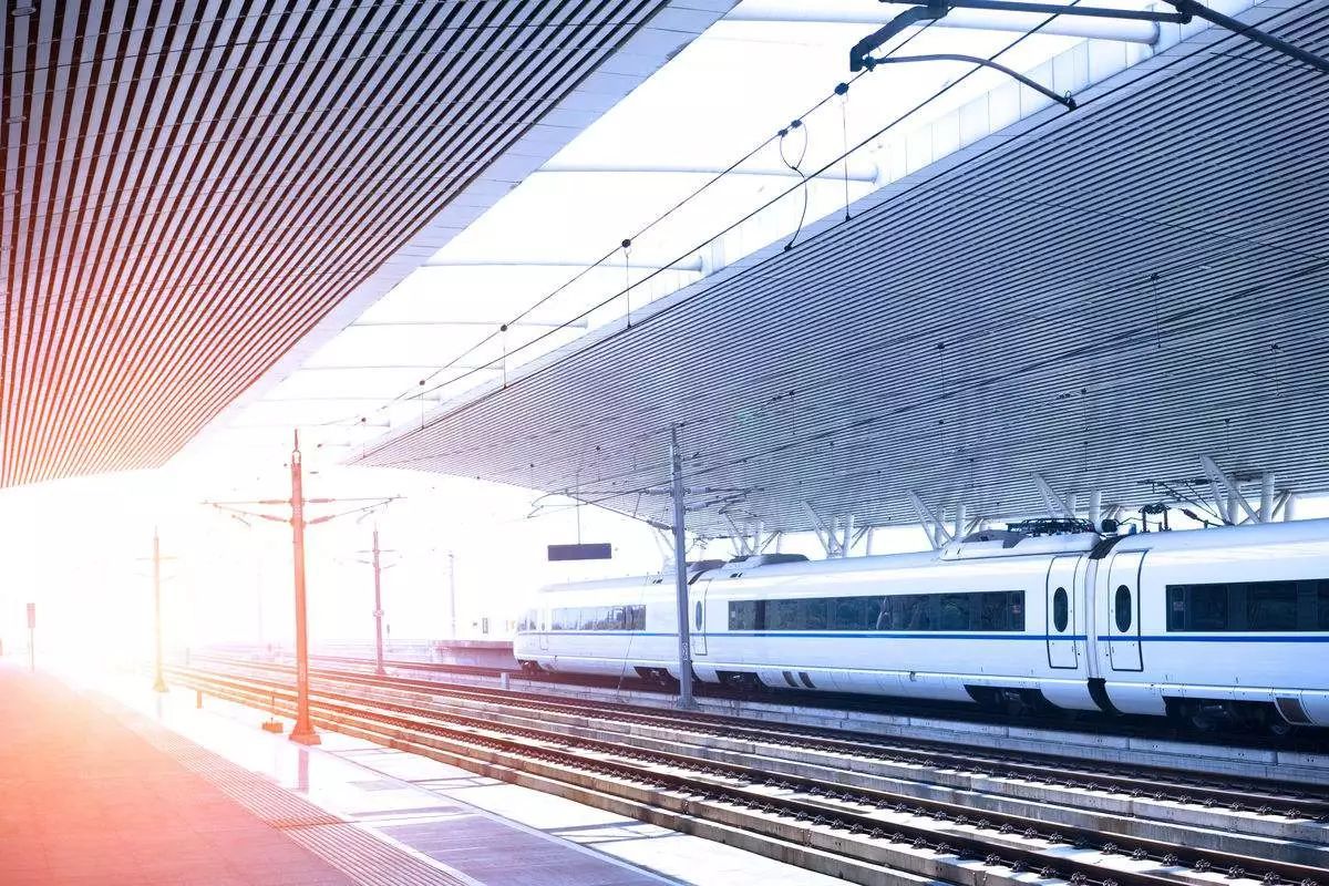 滨潍高速铁路计划在全线设计五座车站,分别为滨州站,利津西站,东营