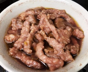 陕西八大碗之一年夜饭不可缺少小酥肉蒸碗的做法