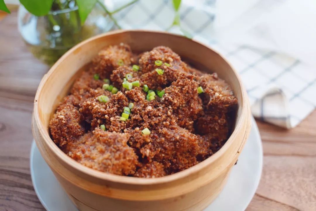 香酥粉蒸排骨,自制蒸肉米粉做法,自家做的格外香!