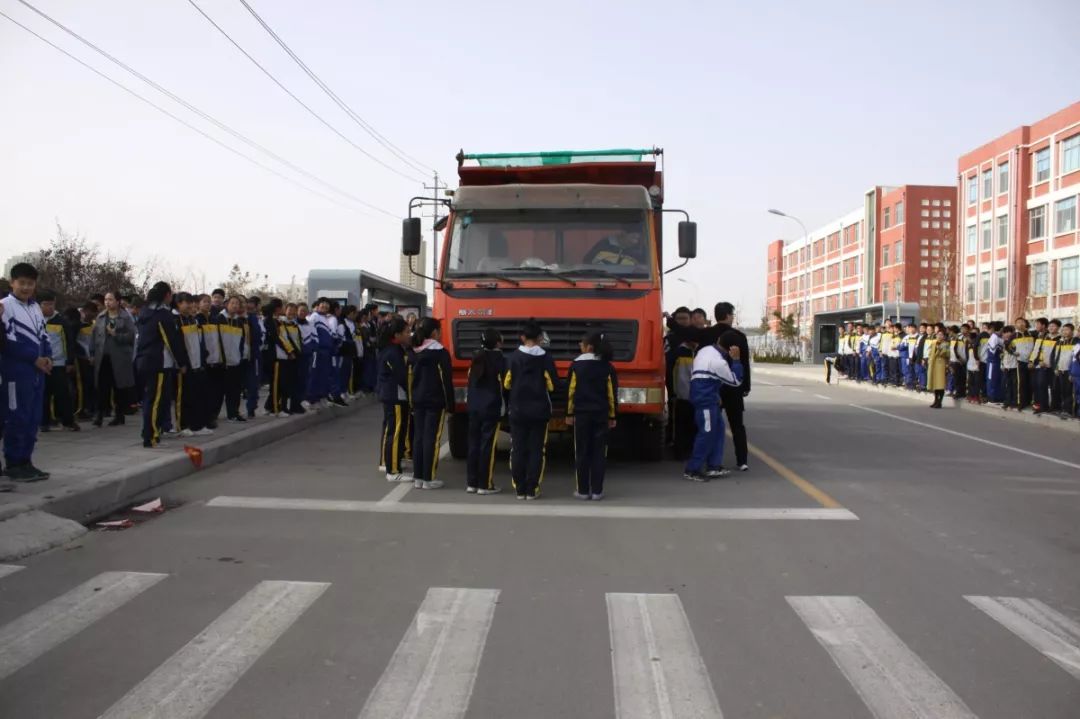 文登文昌中学图片