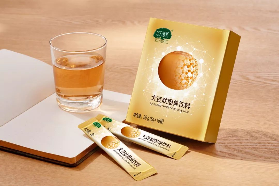 配料:大豆肽粉,牛磺酸類型:蛋白固體飲料食用方法與用量:取一袋(5g)