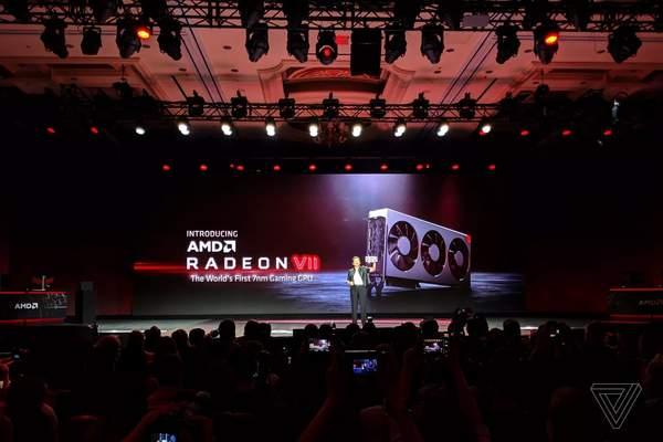 英偉達ceo又懟amd:radeonvii顯卡比不上rtx2080_黃仁勳