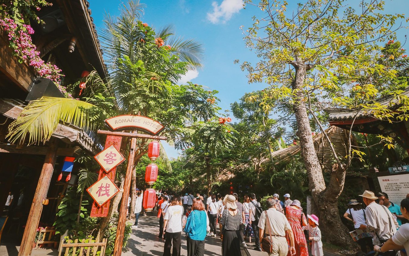 【穿越崖州古風街】 憑票進場後,裡面一派熱鬧光景