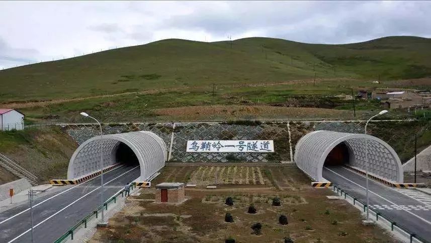 乌鞘岭特长隧道信号系统已更新上线