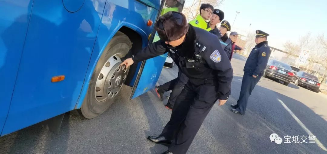 宝坻车主春运期间宝坻交警联合运管部门重点查处这类车