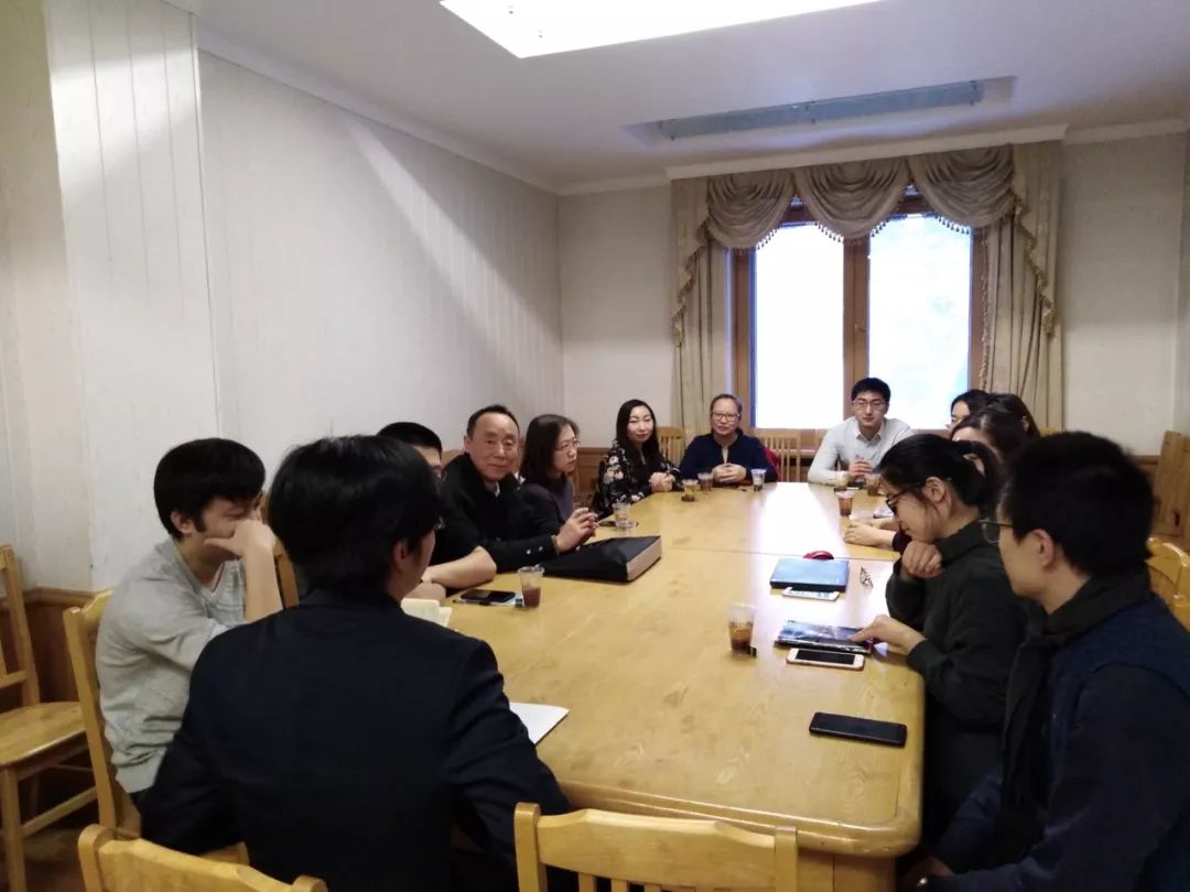 学术会议照片10人图片