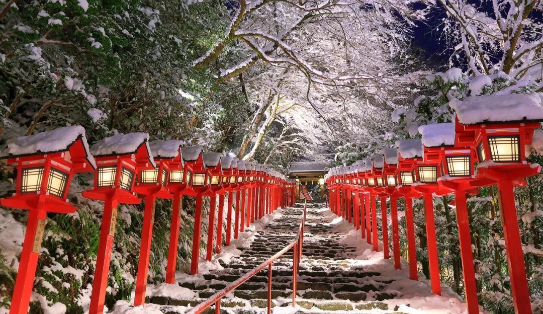 日本冬天最浪漫的绝色雪乡一下雪画风就美翻了
