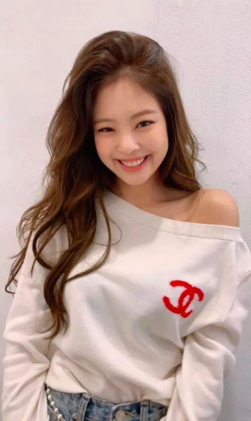 jennie娜璉金在煥竟有一樣的特徵看完好想捏一把xd