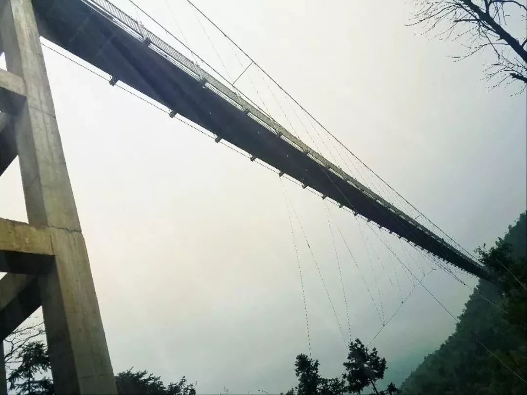 梅岭太阳谷玻璃桥图片