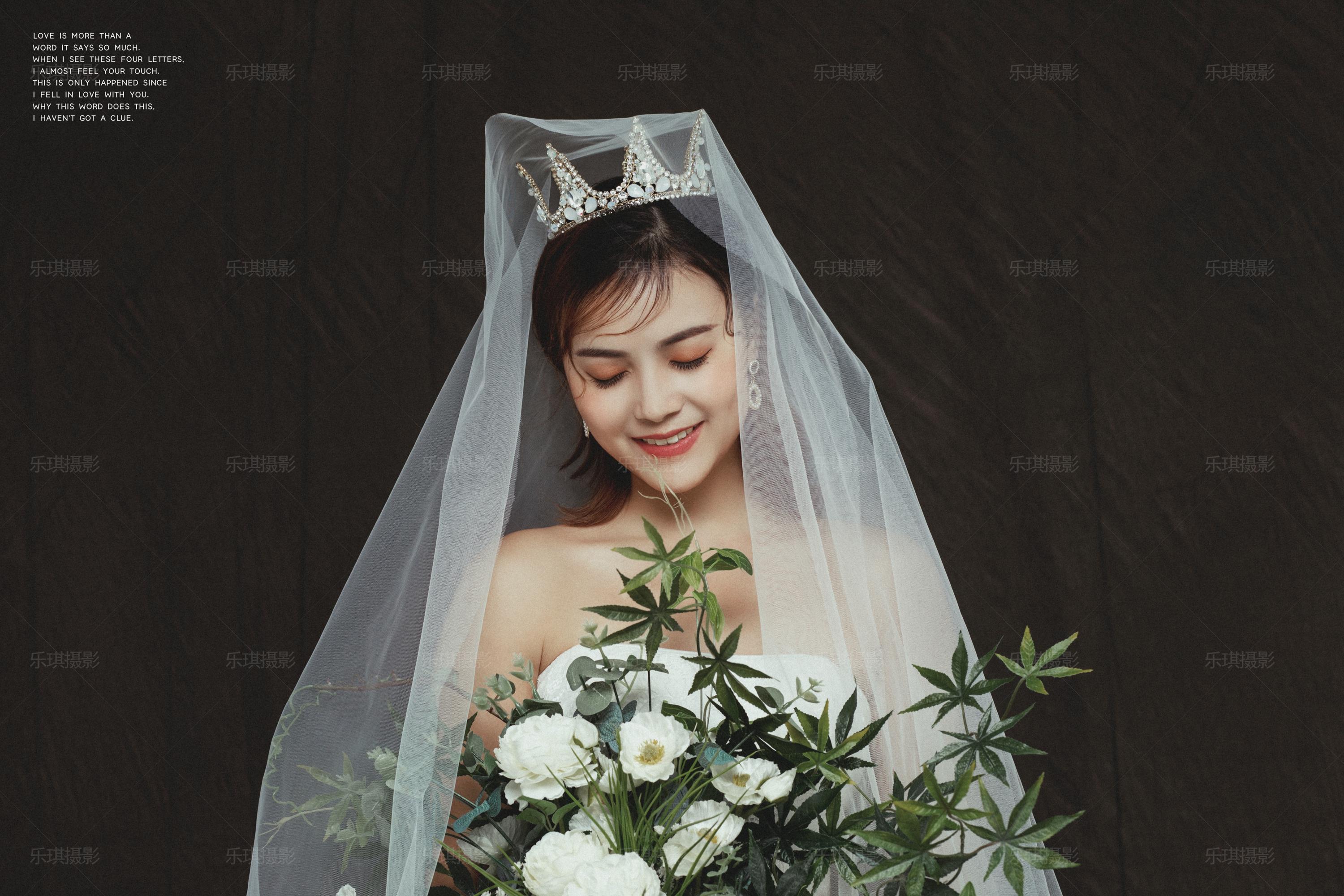 韩式婚纱_韩国女团WG成员惠林出嫁了!绝美“韩式婚纱”定装照抢先看
