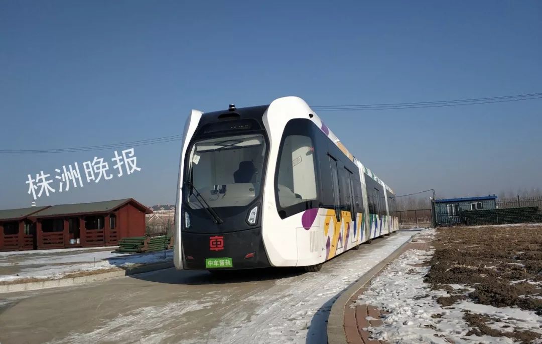 株洲造智軌電車亮相哈爾濱街頭,充電10分鐘續航25公里